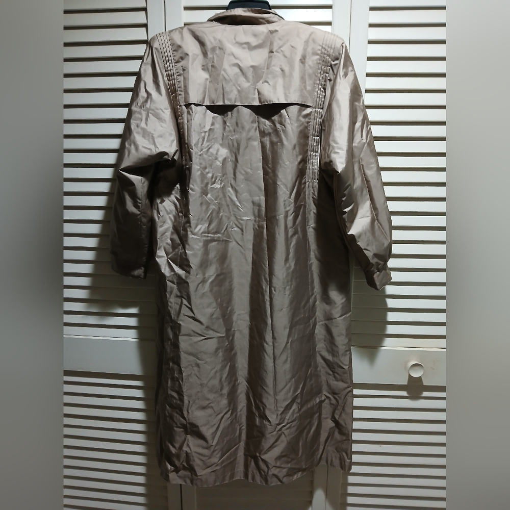 Vintage Rubberized Taupe Trench Coat 9/10 - Picture 3 of 5